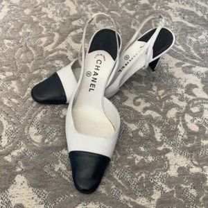 CHANEL Black + Silver Two Tone Suede Slingback Pumps 38 7.5 Metallic CC, Backroom Clothing